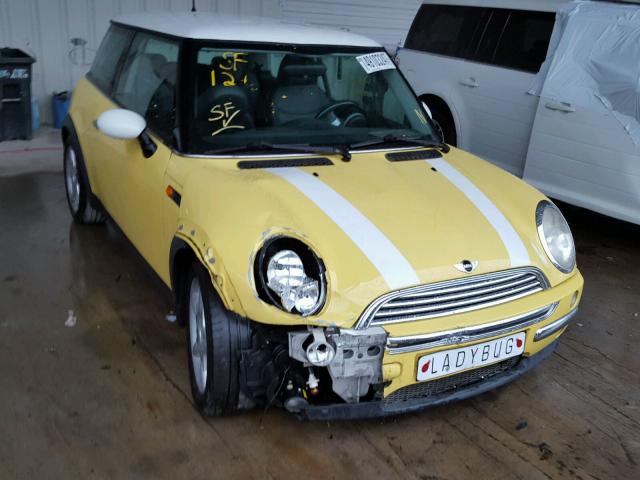 WMWRC33452TE10583 - 2002 MINI COOPER YELLOW photo 1