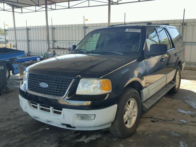 1FMRU15W64LB40357 - 2004 FORD EXPEDITION BLACK photo 2