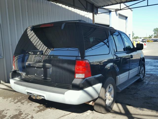 1FMRU15W64LB40357 - 2004 FORD EXPEDITION BLACK photo 4