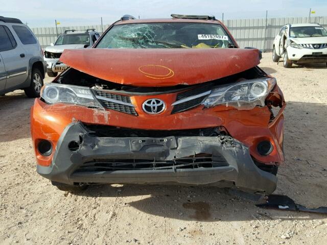 2T3ZFREV8FW131972 - 2015 TOYOTA RAV4 LE ORANGE photo 9