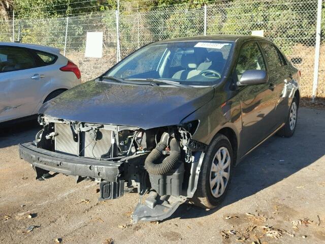 2T1BU4EE3BC629947 - 2011 TOYOTA COROLLA BA SILVER photo 2