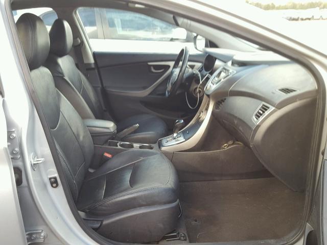 5NPDH4AE1CH083053 - 2012 HYUNDAI ELANTRA SILVER photo 5