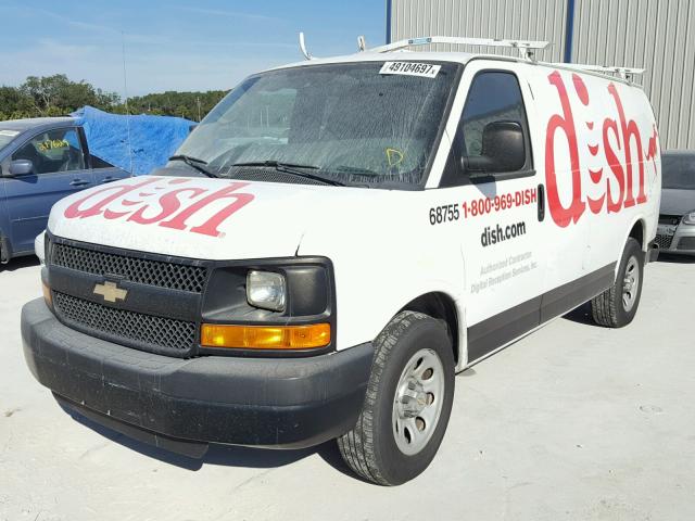 1GCSGAFX1D1162671 - 2013 CHEVROLET EXPRESS G1 WHITE photo 2