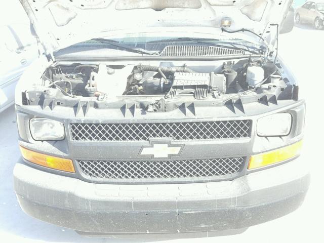 1GCSGAFX1D1162671 - 2013 CHEVROLET EXPRESS G1 WHITE photo 7