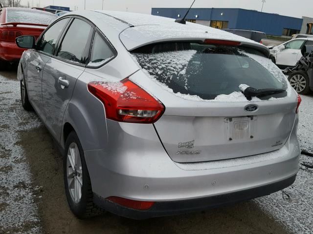 1FADP3K22GL394807 - 2016 FORD FOCUS SE SILVER photo 3