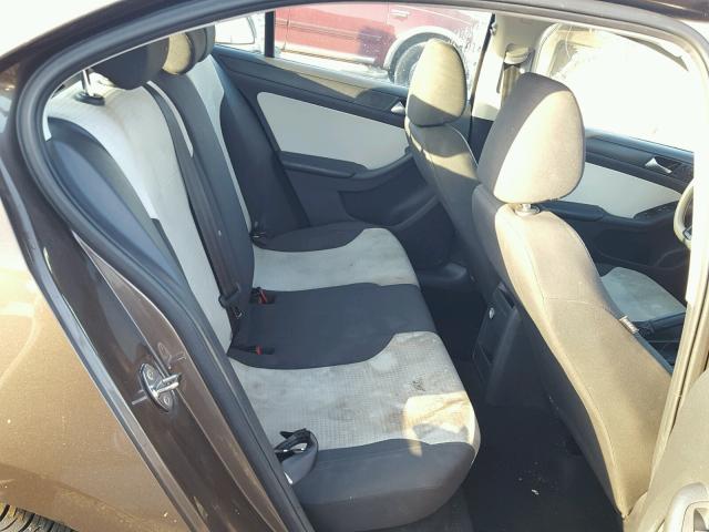 3VW2K7AJ9FM256658 - 2015 VOLKSWAGEN JETTA BASE BROWN photo 6