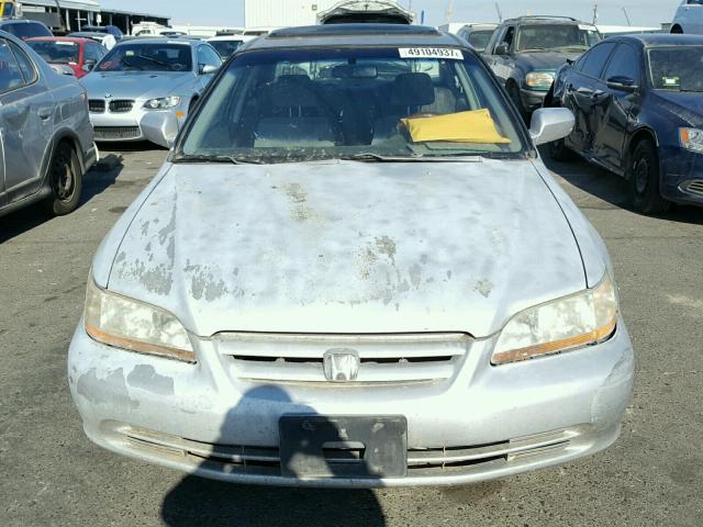 JHMCG567X2C027376 - 2002 HONDA ACCORD SE SILVER photo 9