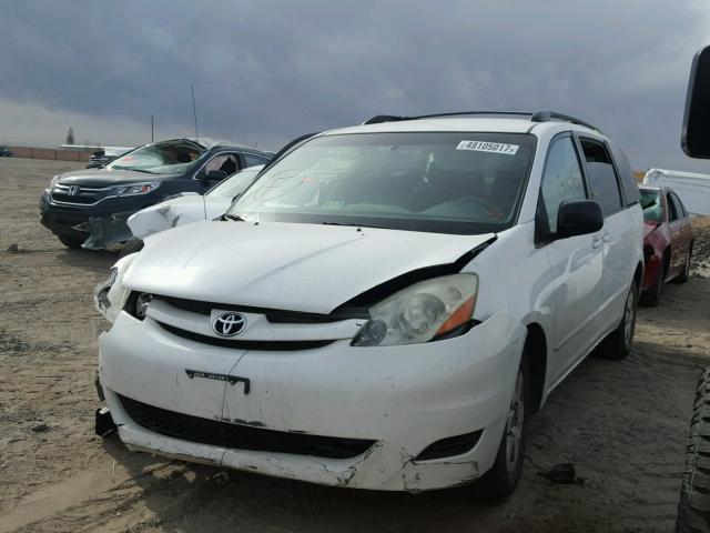 5TDZK23C87S004260 - 2007 TOYOTA SIENNA CE WHITE photo 2