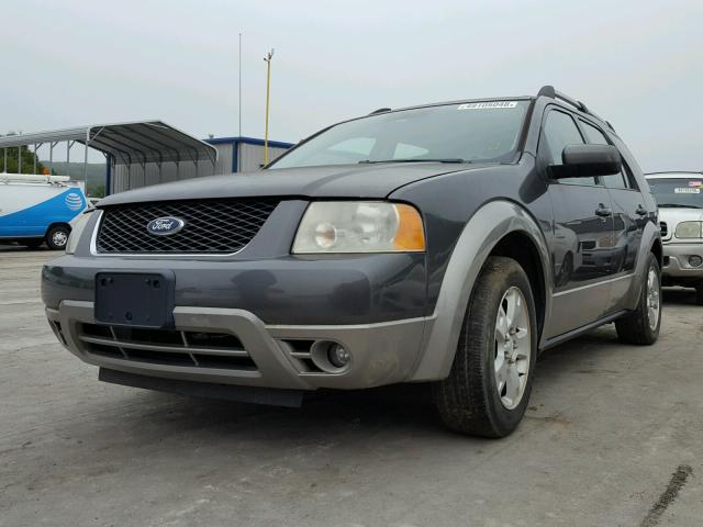 1FMDK02146GA52647 - 2006 FORD FREESTYLE GRAY photo 2