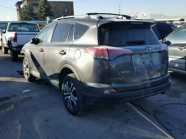 JTMBFREV7GJ098173 - 2016 TOYOTA RAV4 LE GRAY photo 3