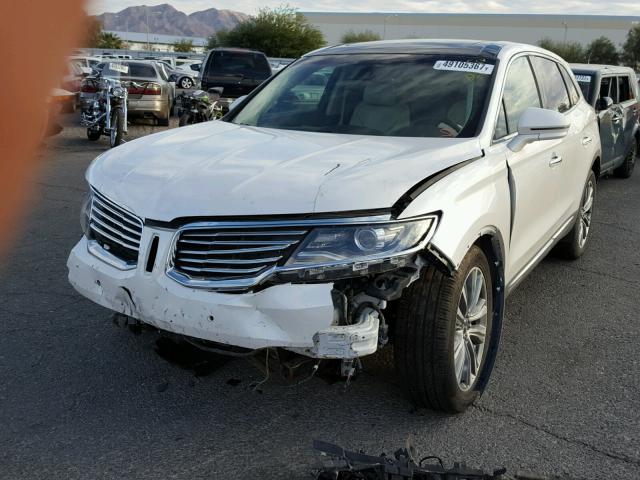 2LMPJ8LP2HBL11345 - 2017 LINCOLN MKX RESERV WHITE photo 2