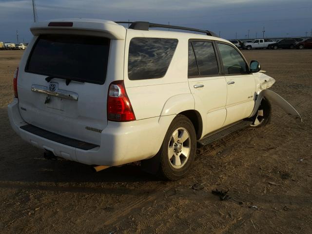 JTEBU14R368054474 - 2006 TOYOTA 4RUNNER SR WHITE photo 4