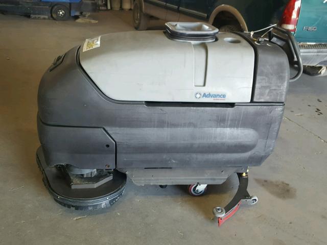 NOVN - 2000 NORT SCRUBBER GRAY photo 4