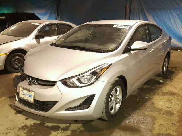 5NPDH4AE0FH598419 - 2015 HYUNDAI ELANTRA SE SILVER photo 2