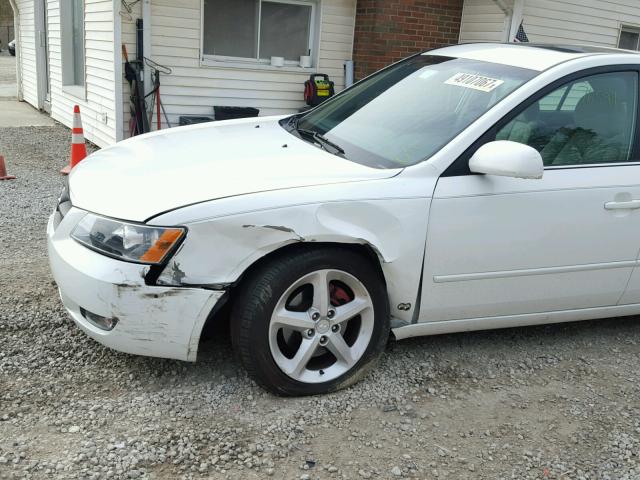 5NPEU46F07H215775 - 2007 HYUNDAI SONATA SE WHITE photo 9