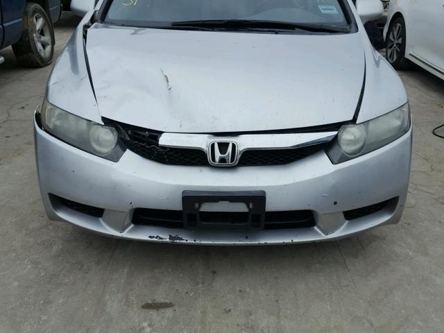 19XFA1F5XBE025109 - 2011 HONDA CIVIC LX SILVER photo 9