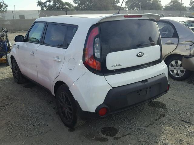 KNDJN2A2XG7271148 - 2016 KIA SOUL WHITE photo 3