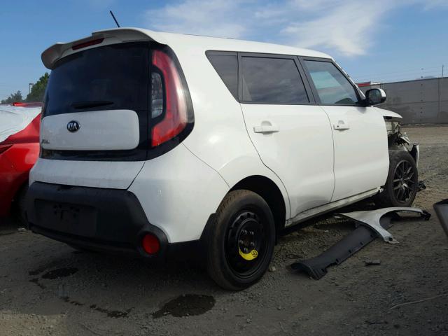 KNDJN2A2XG7271148 - 2016 KIA SOUL WHITE photo 4