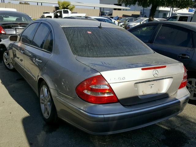 WDBUF70J74A490842 - 2004 MERCEDES-BENZ E 500 SILVER photo 3