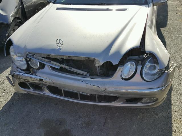 WDBUF70J74A490842 - 2004 MERCEDES-BENZ E 500 SILVER photo 9