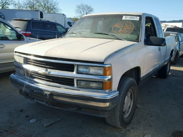 2GTEK19R2V1567376 - 1997 GMC SIERRA K15 BEIGE photo 2