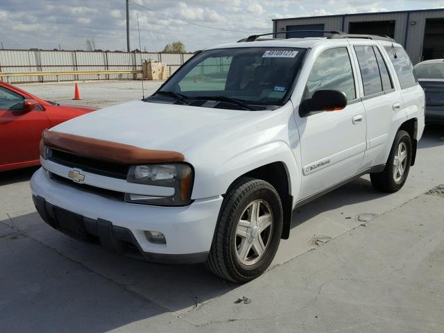 1GNDT13S532372333 - 2003 CHEVROLET TRAILBLAZE WHITE photo 2