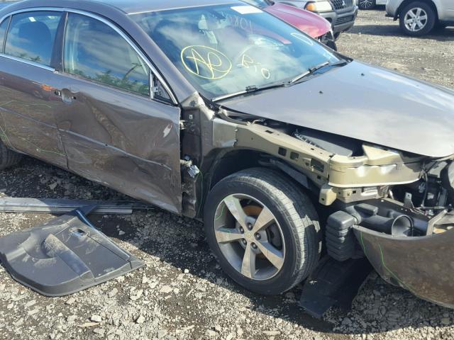 1G1ZC5E04CF175043 - 2012 CHEVROLET MALIBU 1LT GRAY photo 9