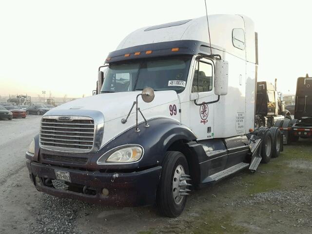 1FUJA6CGX3LK74704 - 2003 FREIGHTLINER CONVENTION WHITE photo 2