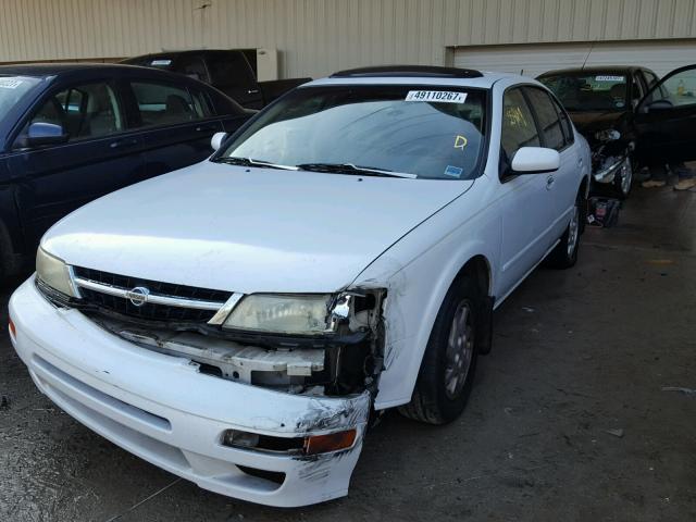 JN1CA21D5WT509552 - 1998 NISSAN MAXIMA GLE WHITE photo 2