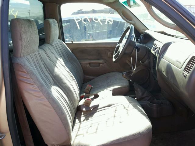 5TENL42N04Z383313 - 2004 TOYOTA TACOMA TAN photo 5