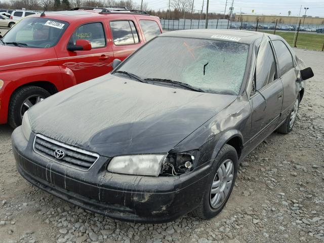 4T1BG22K1YU970308 - 2000 TOYOTA CAMRY CE BLACK photo 2