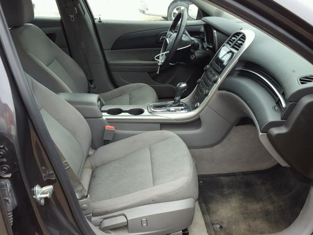 1G11A5SA2DF334529 - 2013 CHEVROLET MALIBU LS ნაცრისფერი ფოტო 5