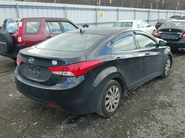 5NPDH4AEXDH208259 - 2013 HYUNDAI ELANTRA GL BLACK photo 4