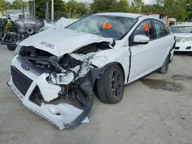 1FADP3F28DL181320 - 2013 FORD FOCUS SE WHITE photo 2