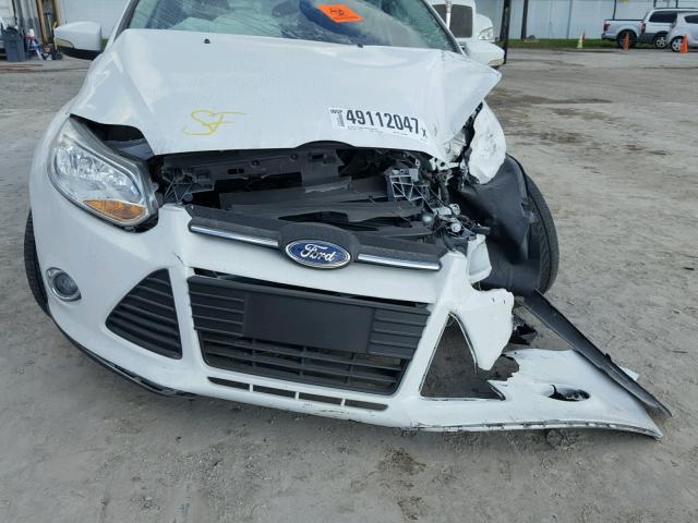 1FADP3F28DL181320 - 2013 FORD FOCUS SE WHITE photo 7