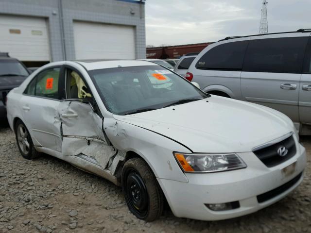 5NPEU46F58H347402 - 2008 HYUNDAI SONATA SE WHITE photo 1