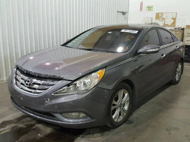 5NPEC4AC4CH363549 - 2012 HYUNDAI SONATA SE GRAY photo 2