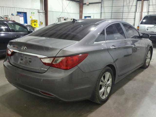 5NPEC4AC4CH363549 - 2012 HYUNDAI SONATA SE GRAY photo 4