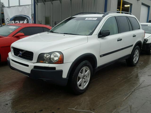 YV1CY592551145571 - 2005 VOLVO XC90 WHITE photo 2