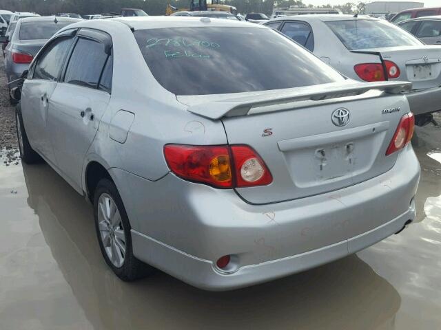 1NXBU40E99Z124477 - 2009 TOYOTA COROLLA BA SILVER photo 3