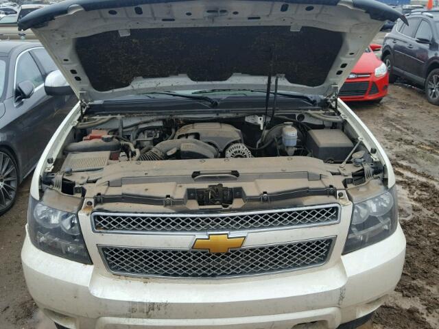 3GNMCGE07DG125466 - 2013 CHEVROLET AVALANCHE WHITE photo 7