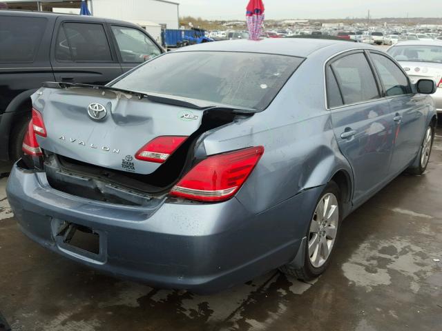 4T1BK36B07U185565 - 2007 TOYOTA AVALON XL BLUE photo 4