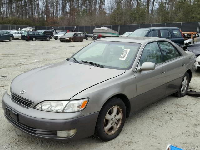 JT8BF28G0X0210403 - 1999 LEXUS ES 300 GRAY photo 2