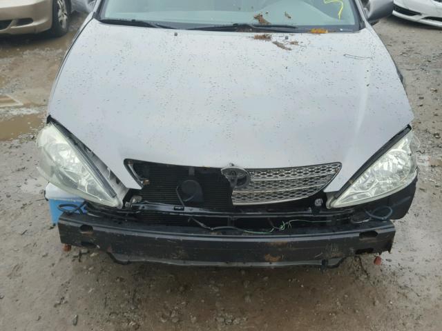 4T1BE32K44U899546 - 2004 TOYOTA CAMRY LE ნაცრისფერი ფოტო 7