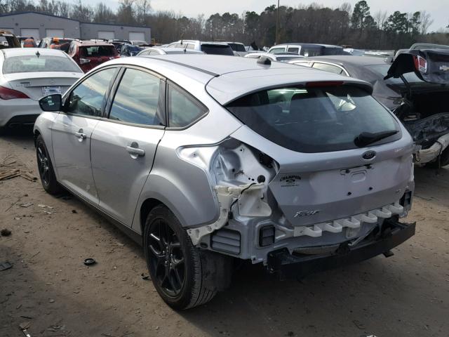 1FADP3K28GL330349 - 2016 FORD FOCUS SE SILVER photo 3