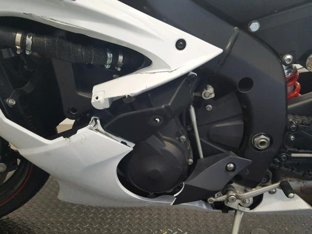 JYARJ16E69A016915 - 2009 YAMAHA YZF-R6 WHITE photo 6