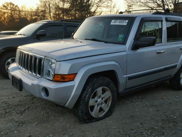 1J8HG48K97C700869 - 2007 JEEP COMMANDER SILVER photo 9