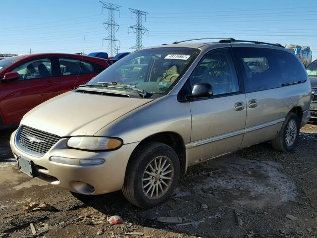 1C4GP44GXYB744620 - 2000 CHRYSLER TOWN & COU GOLD photo 2