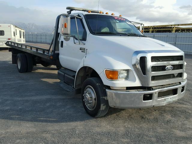 3FRNF65264V610471 - 2004 FORD F650 SUPER WHITE photo 1