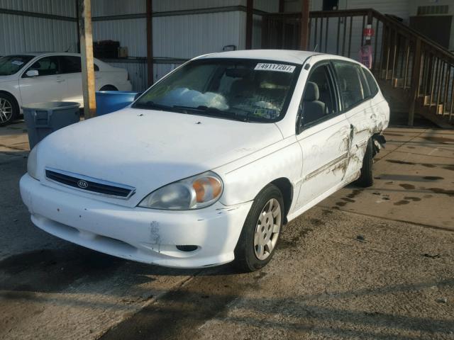 KNADC163526056125 - 2002 KIA RIO CINCO WHITE photo 2